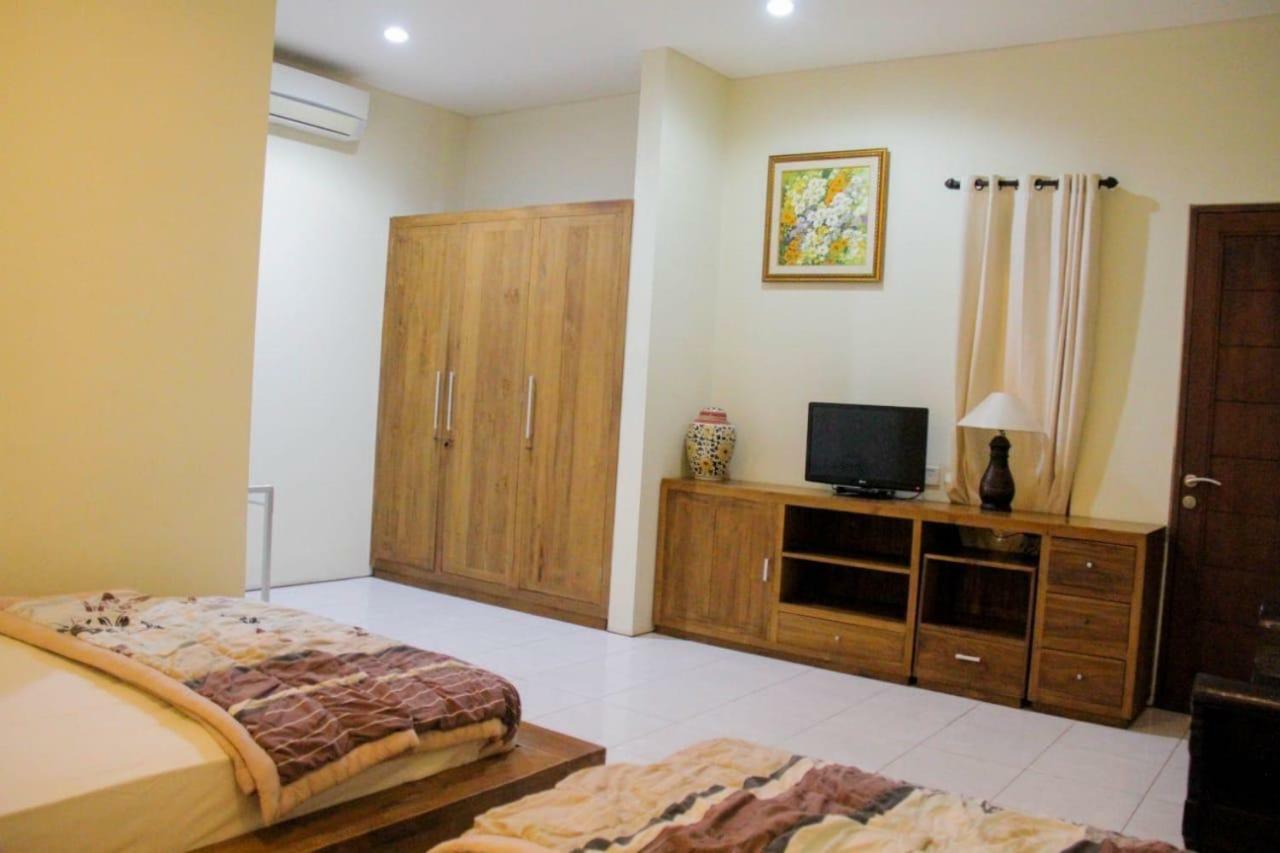 Putri Homestay Sanur Exterior foto